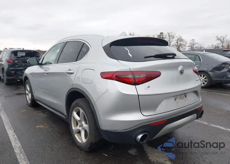 2018 Alfa Romeo Stelvio Awd из США, поврежденный, VIN ZASFAKAN4J7C01719